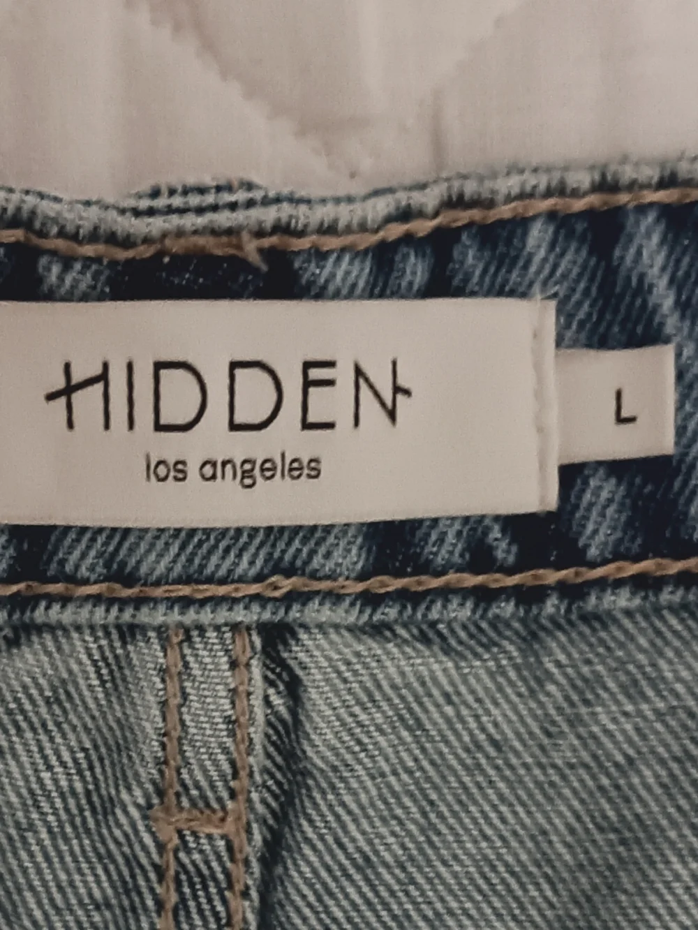 HIDDEN Light Wash Distressed High Rise Denim Shorts Size L - Picture 8 of 14